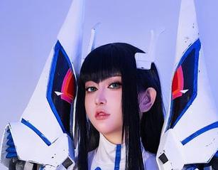 套图中的Tiny AsaNIKKE：灰姑娘怎么就走上了摄影美学的巅峰？